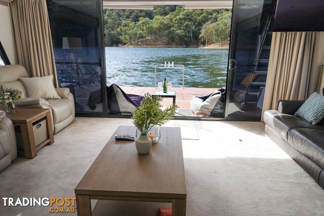 Arcadia Houseboat Holiday Home on Lake Eildon