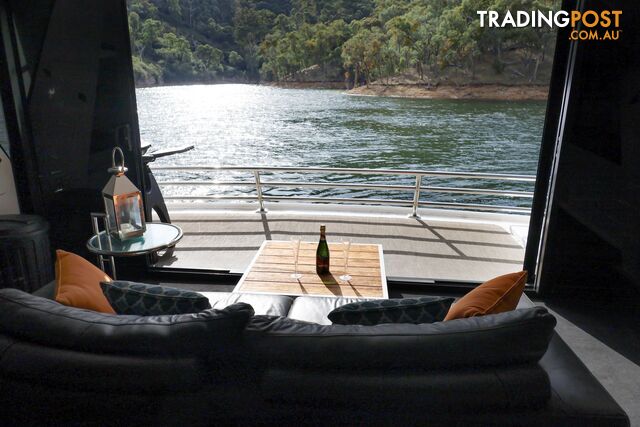 Arcadia Houseboat Holiday Home on Lake Eildon