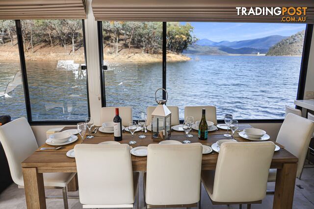 Arcadia Houseboat Holiday Home on Lake Eildon