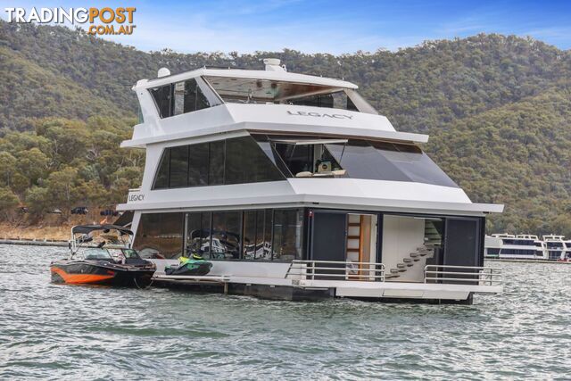 Legacy Houseboat Holiday Home on Lake Eildon - photo 3 of 30