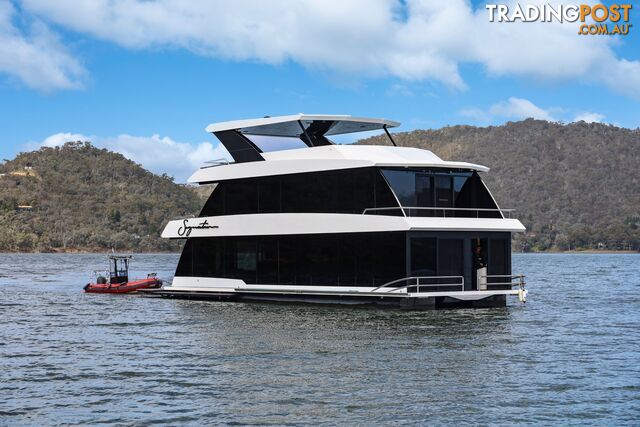 Signature Houseboat Holiday Home on Lake Eildon