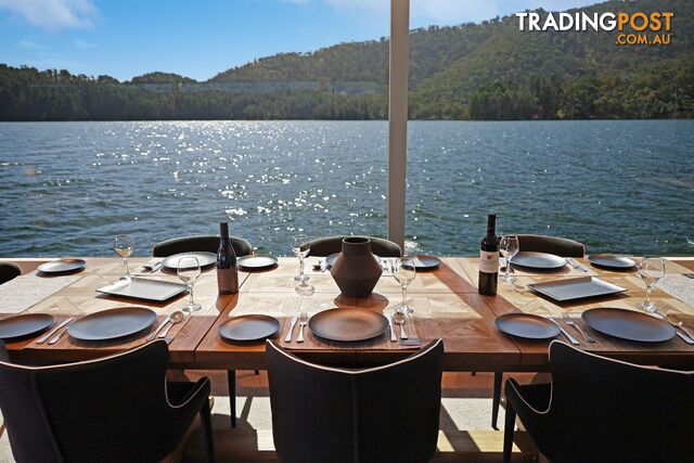 Signature Houseboat Holiday Home on Lake Eildon