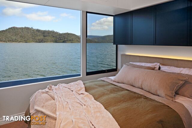 Signature Houseboat Holiday Home on Lake Eildon