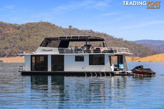 FREESTYLE Houseboat Holiday Home at Lake Eildon - photo 5 of 28