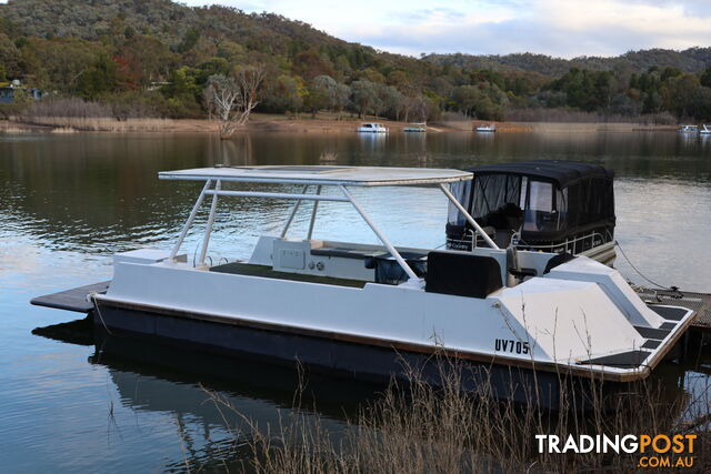 TB Dayboat on Lake Eildon - photo 4 of 16