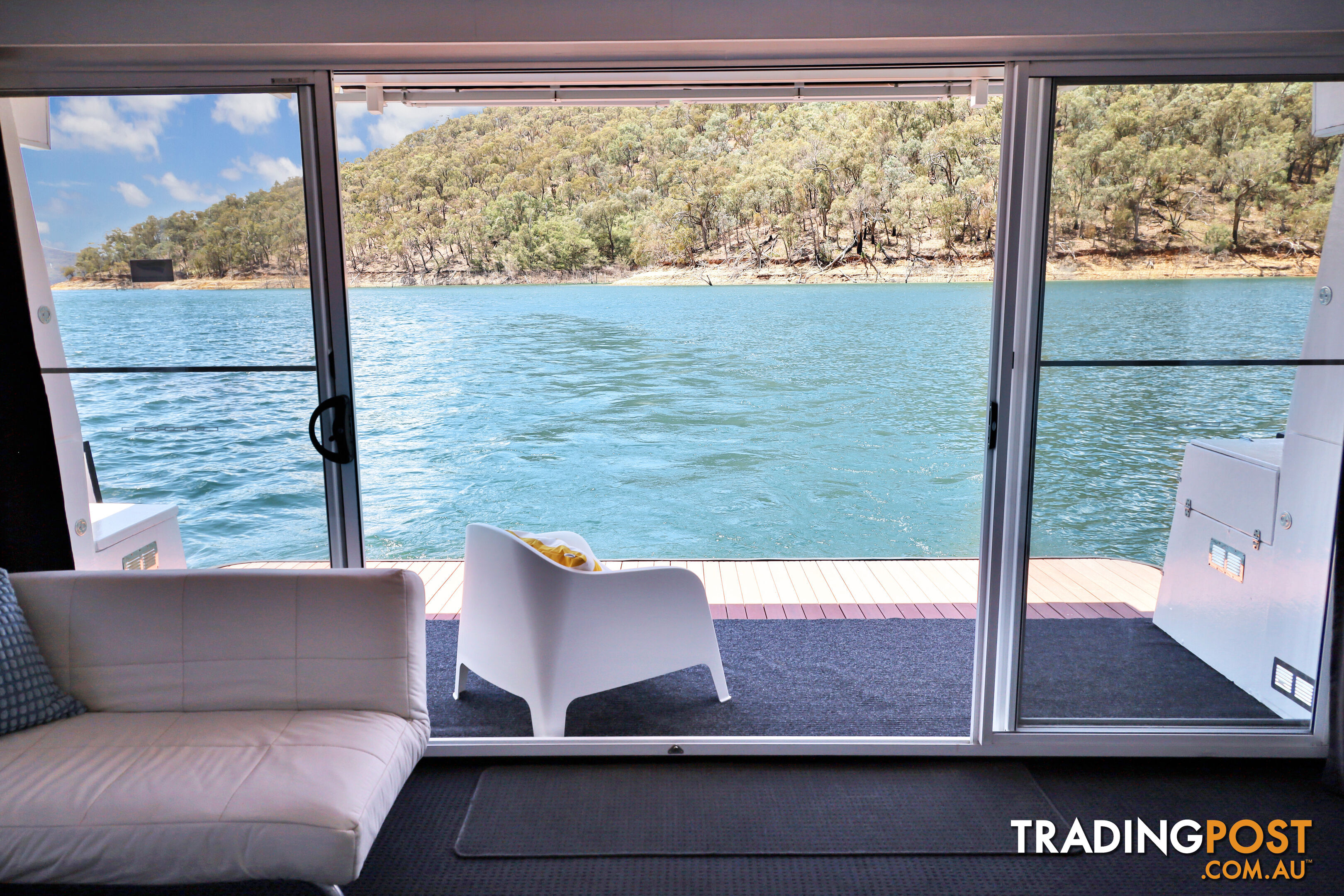 Rippatoo Houseboat Holiday Home on Lake Eildon