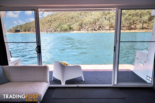 Rippatoo Houseboat Holiday Home on Lake Eildon