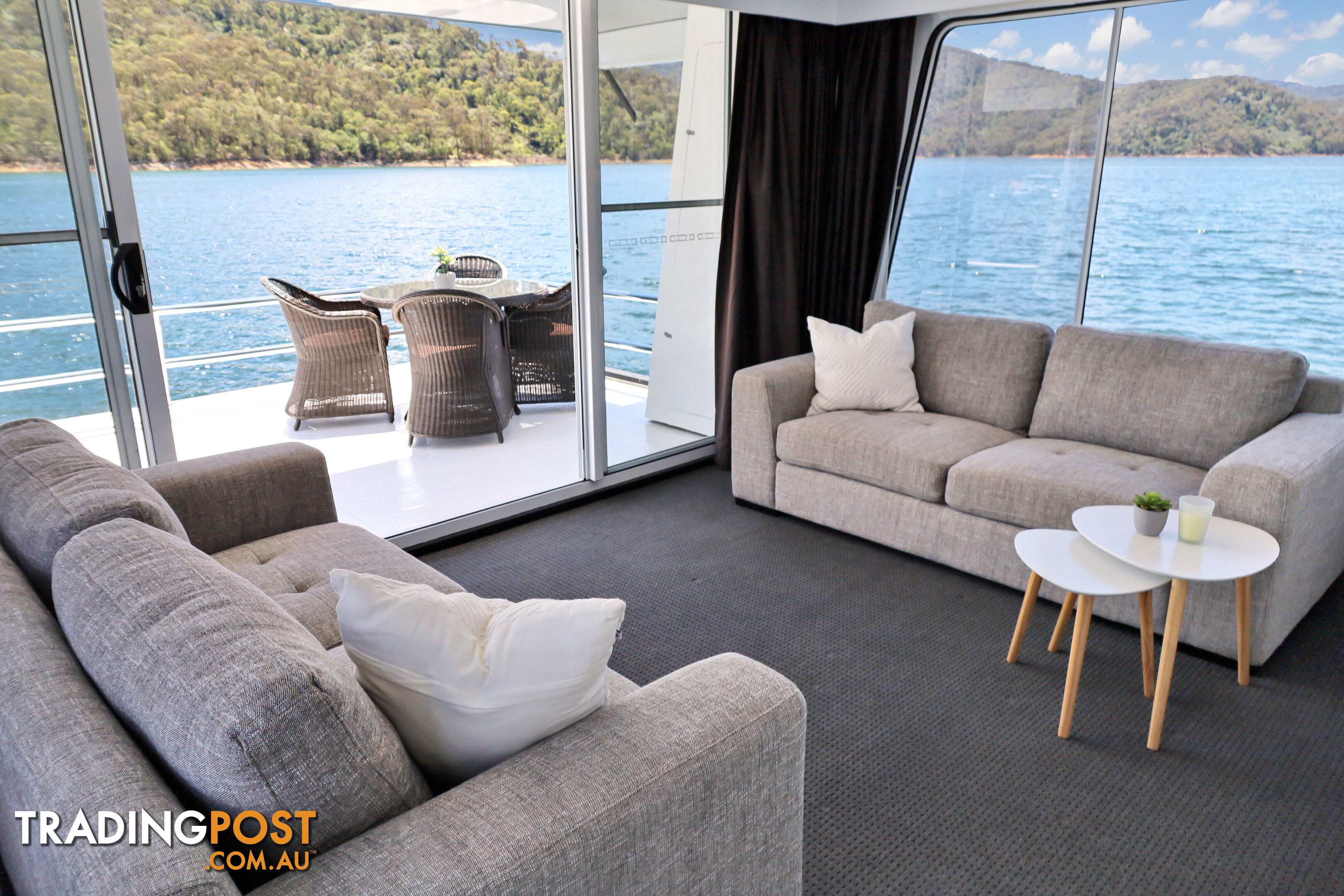 Rippatoo Houseboat Holiday Home on Lake Eildon