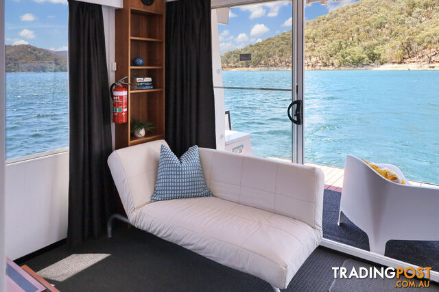 Rippatoo Houseboat Holiday Home on Lake Eildon