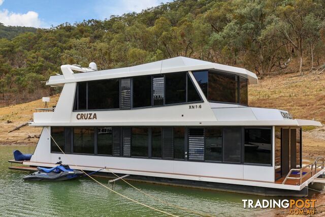 CRUZA Houseboat Holiday Home on Lake Eildon - photo 4 of 30