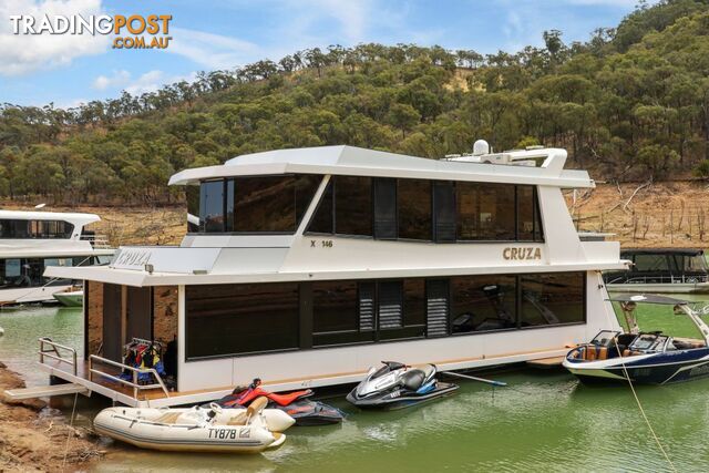 CRUZA Houseboat Holiday Home on Lake Eildon - photo 3 of 30