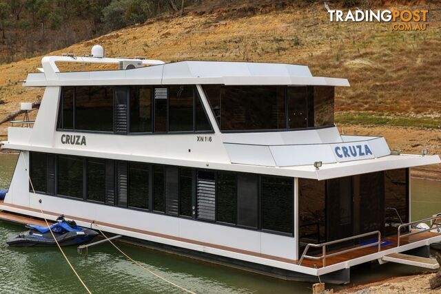 CRUZA Houseboat Holiday Home on Lake Eildon - photo 2 of 30
