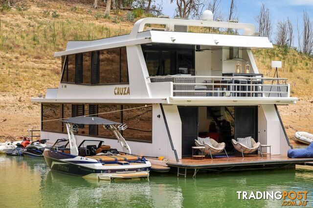 CRUZA Houseboat Holiday Home on Lake Eildon - photo 5 of 30