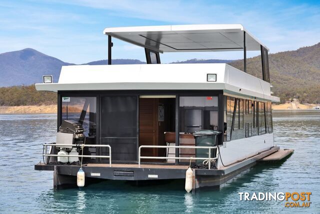 KAPALUA Houseboat Holiday Home on Lake Eildon - photo 2 of 30