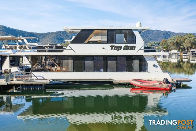 Top Gun Houseboat Holiday Home on Lake Eildon