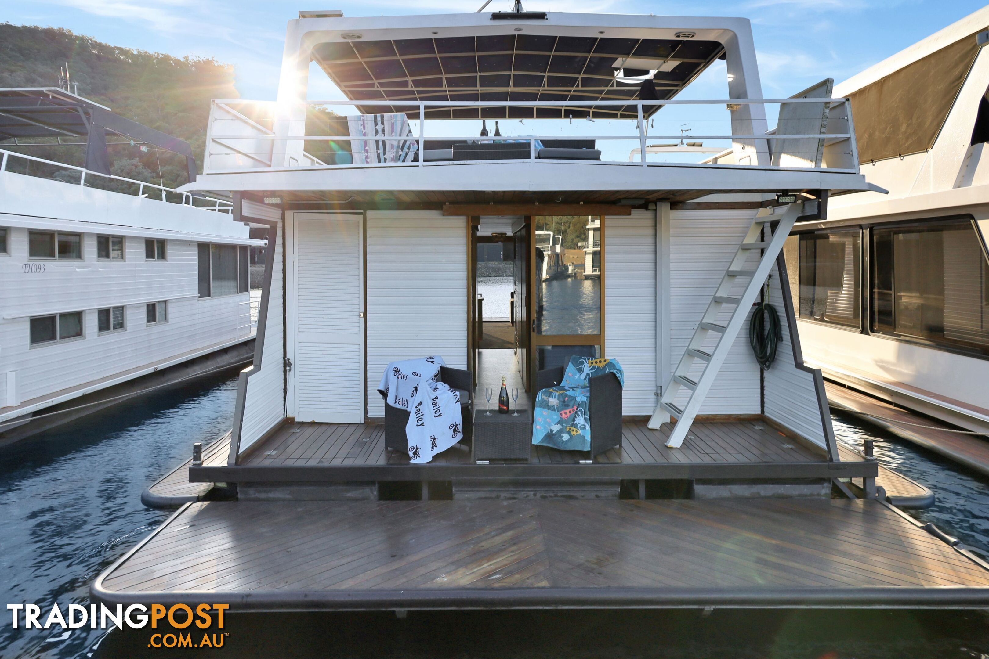 Charisma Houseboat Holiday Home at Lake Eildon