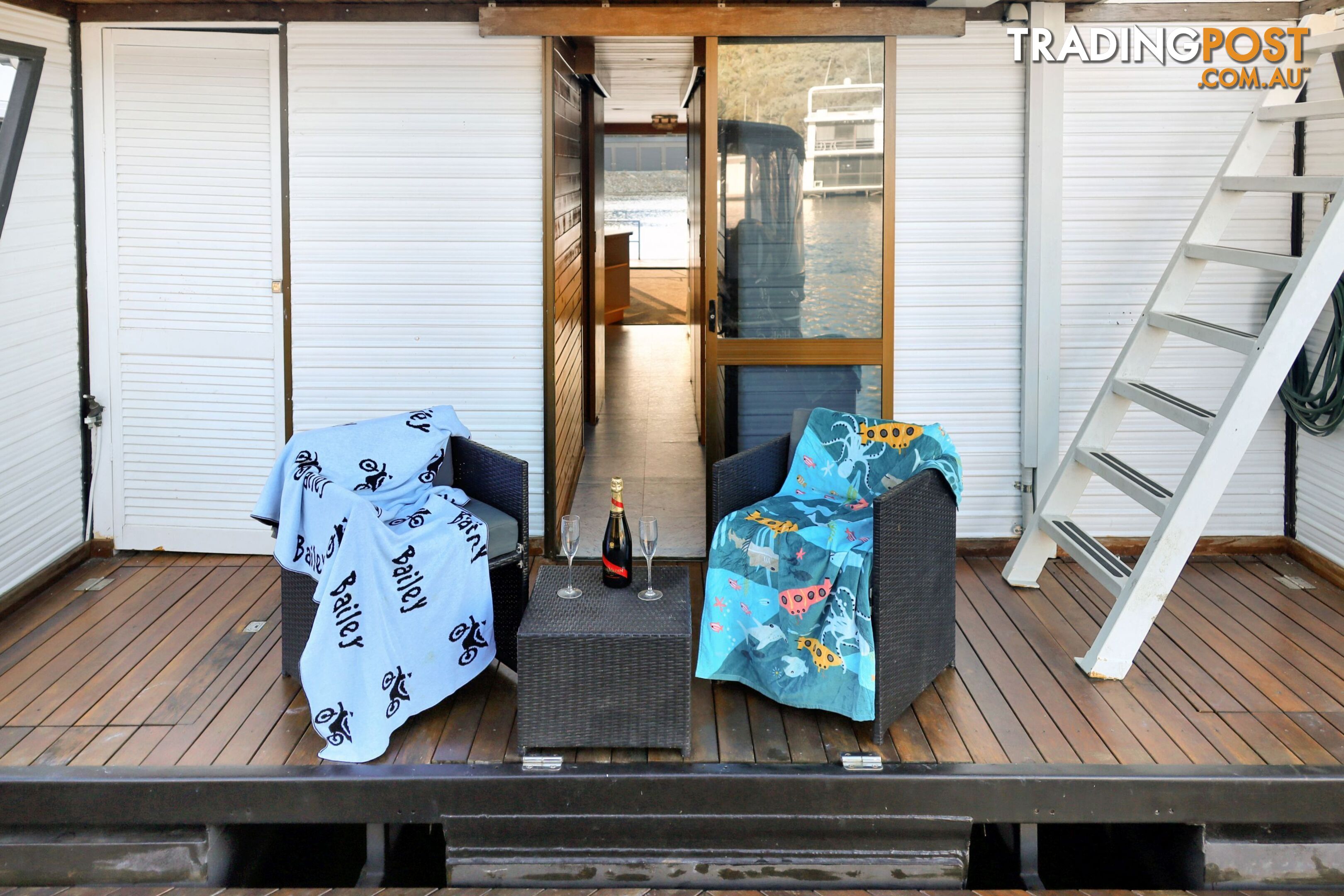 Charisma Houseboat Holiday Home at Lake Eildon