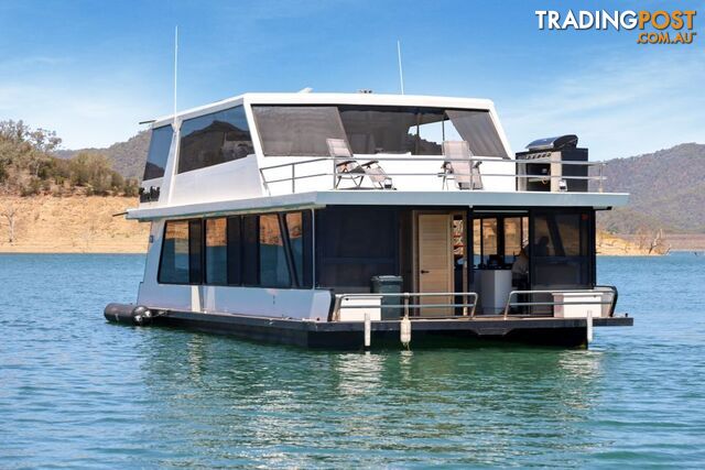 Time Out Houseboat Holiday Home on Lake Eildon