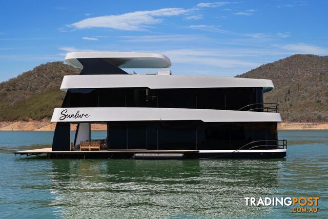 SUNLURE Houseboat Holiday Home on Lake Eildon - photo 5 of 30