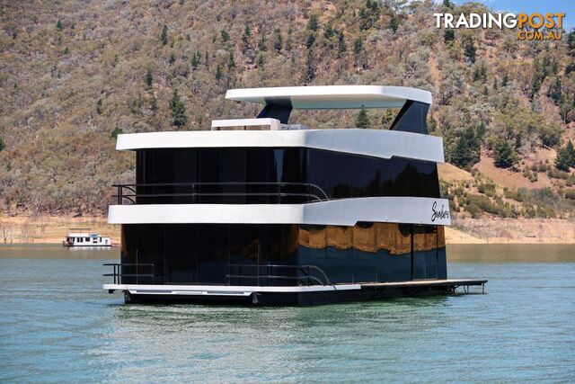 SUNLURE Houseboat Holiday Home on Lake Eildon - photo 2 of 30
