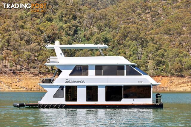 Salamanca Houseboat Holiday Home on Lake Eildon - photo 4 of 30