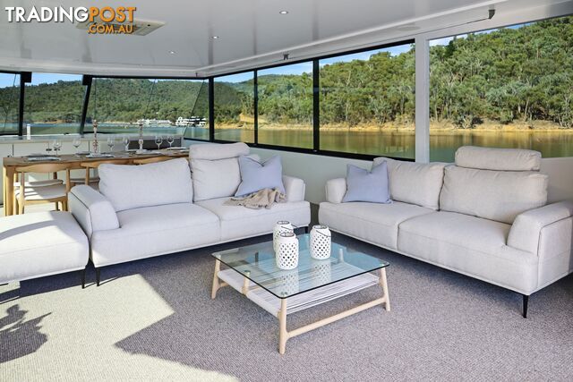 QUALIA Houseboat Holiday Home on Lake Eildon