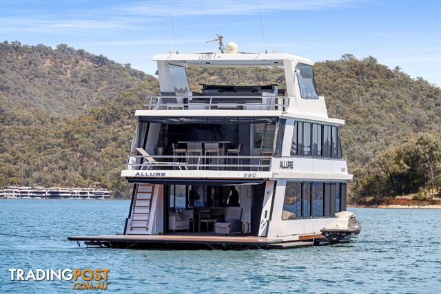 Allure Houseboat Holiday Home on Lake Eildon