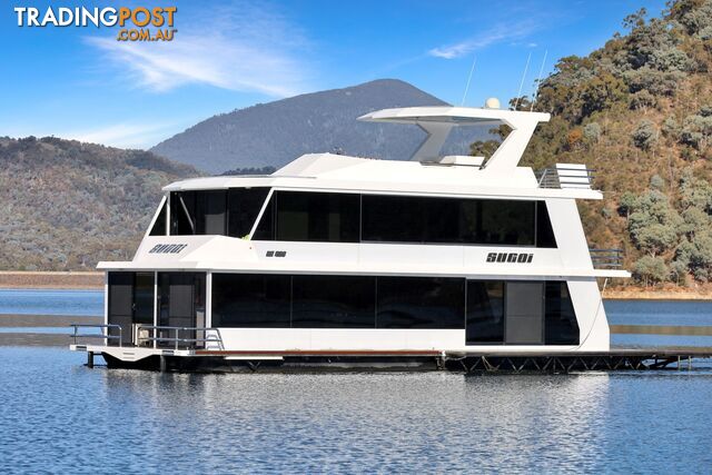 Sugoi Houseboat Holiday Home on Lake Eildon