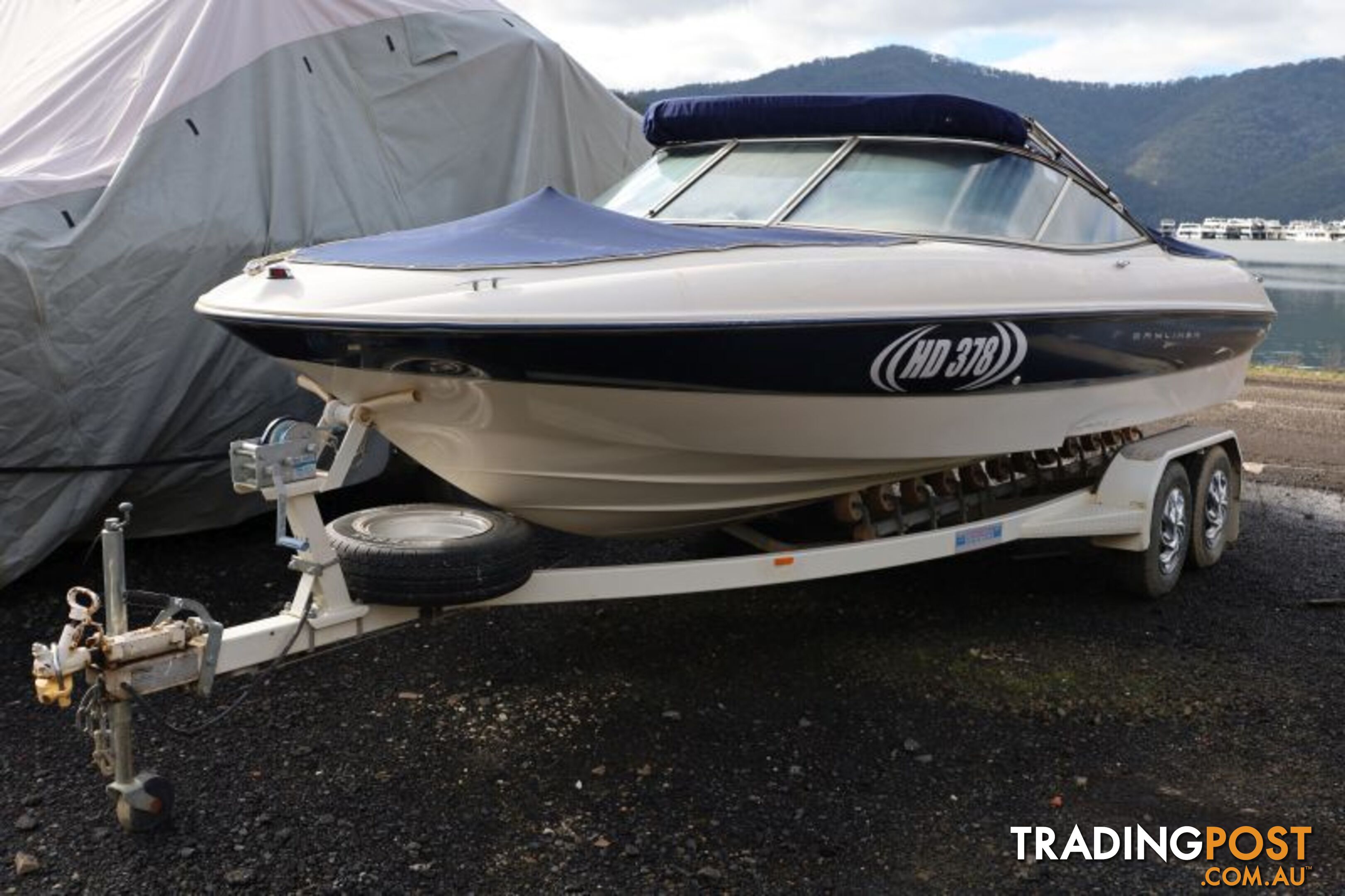 Bayliner Capri 215 Bowrider 