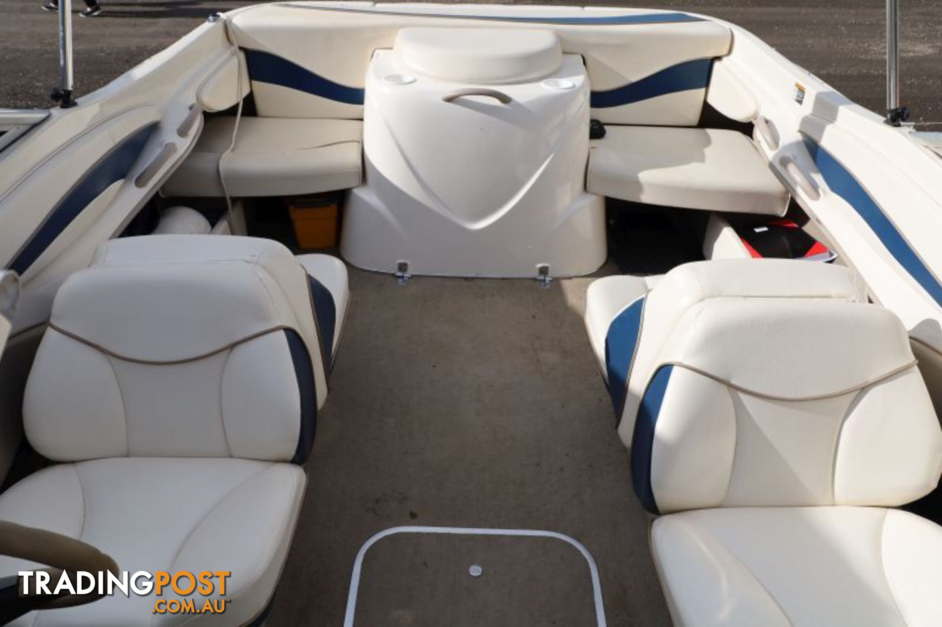 Bayliner Capri 215 Bowrider 