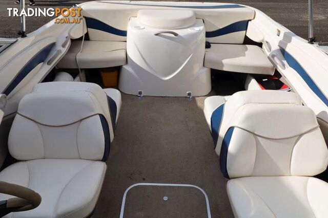 Bayliner Capri 215 Bowrider 