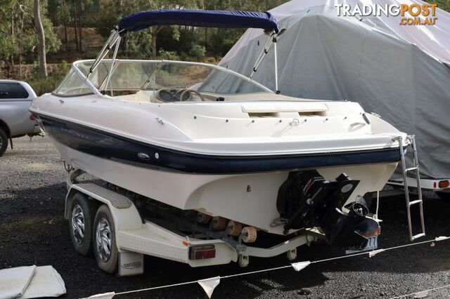 Bayliner Capri 215 Bowrider 