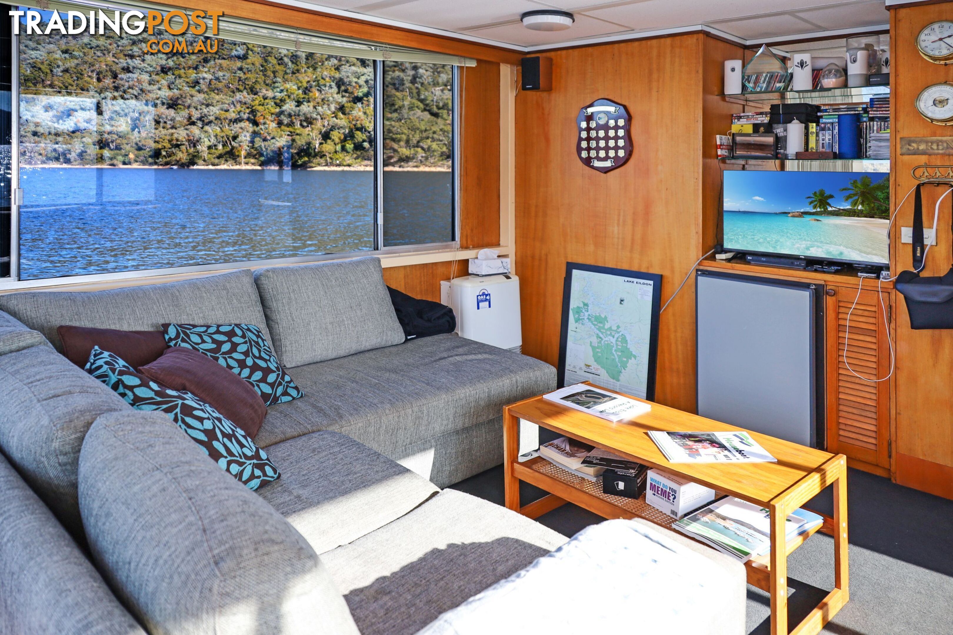 Serena Z Houseboat Holiday Home on Lake Eildon