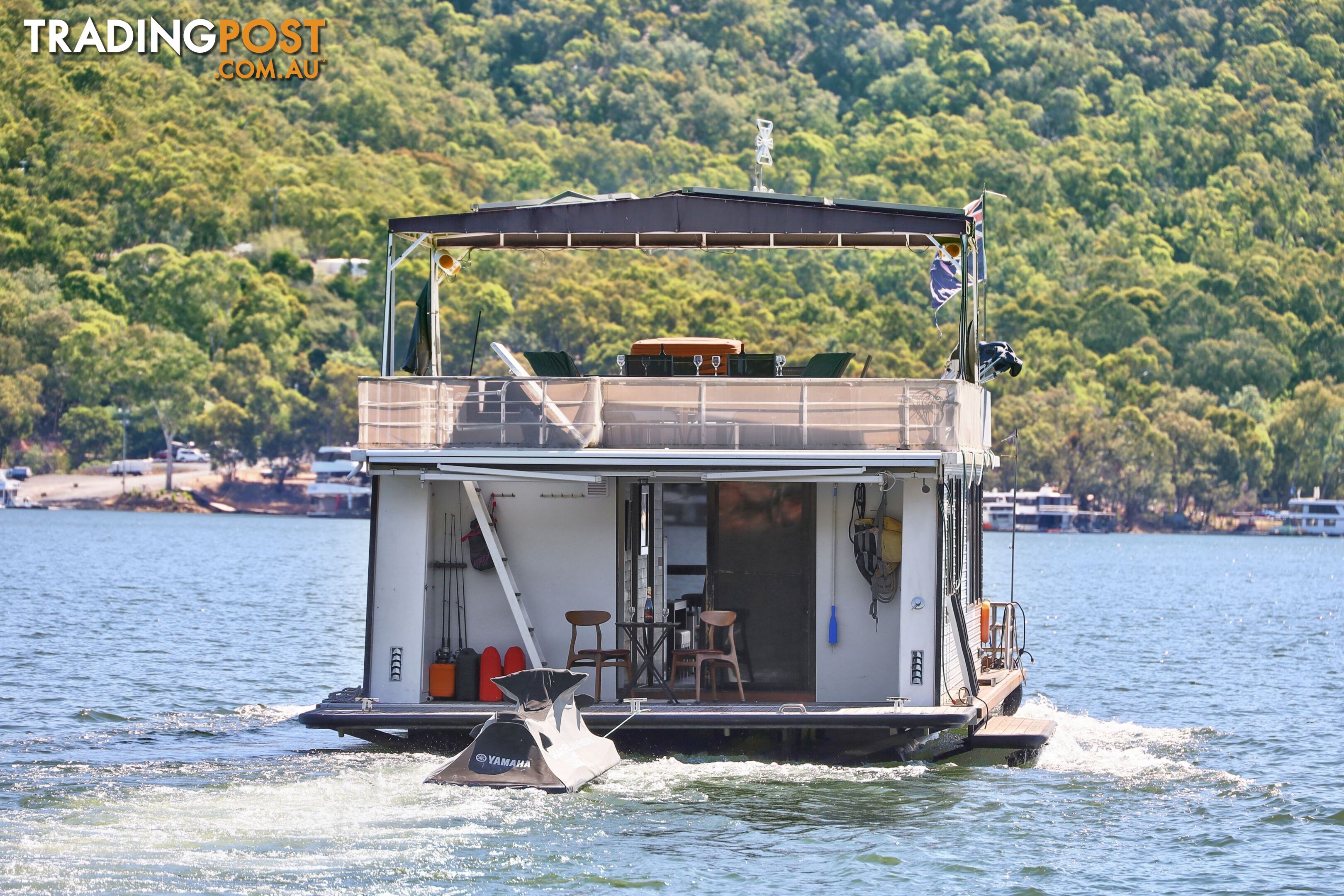 Drifter Houseboat Holiday Home on Lake Eildon