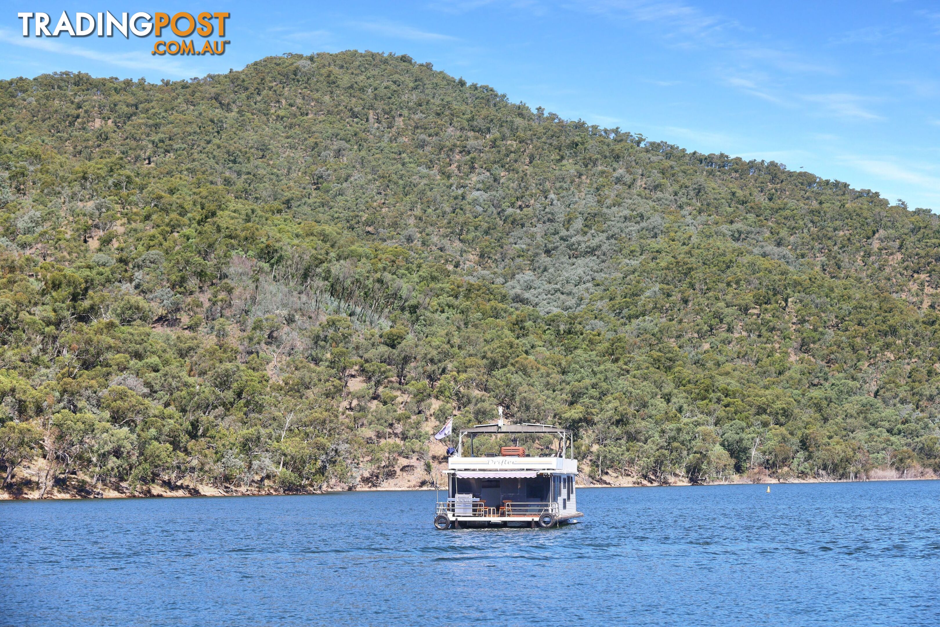 Drifter Houseboat Holiday Home on Lake Eildon