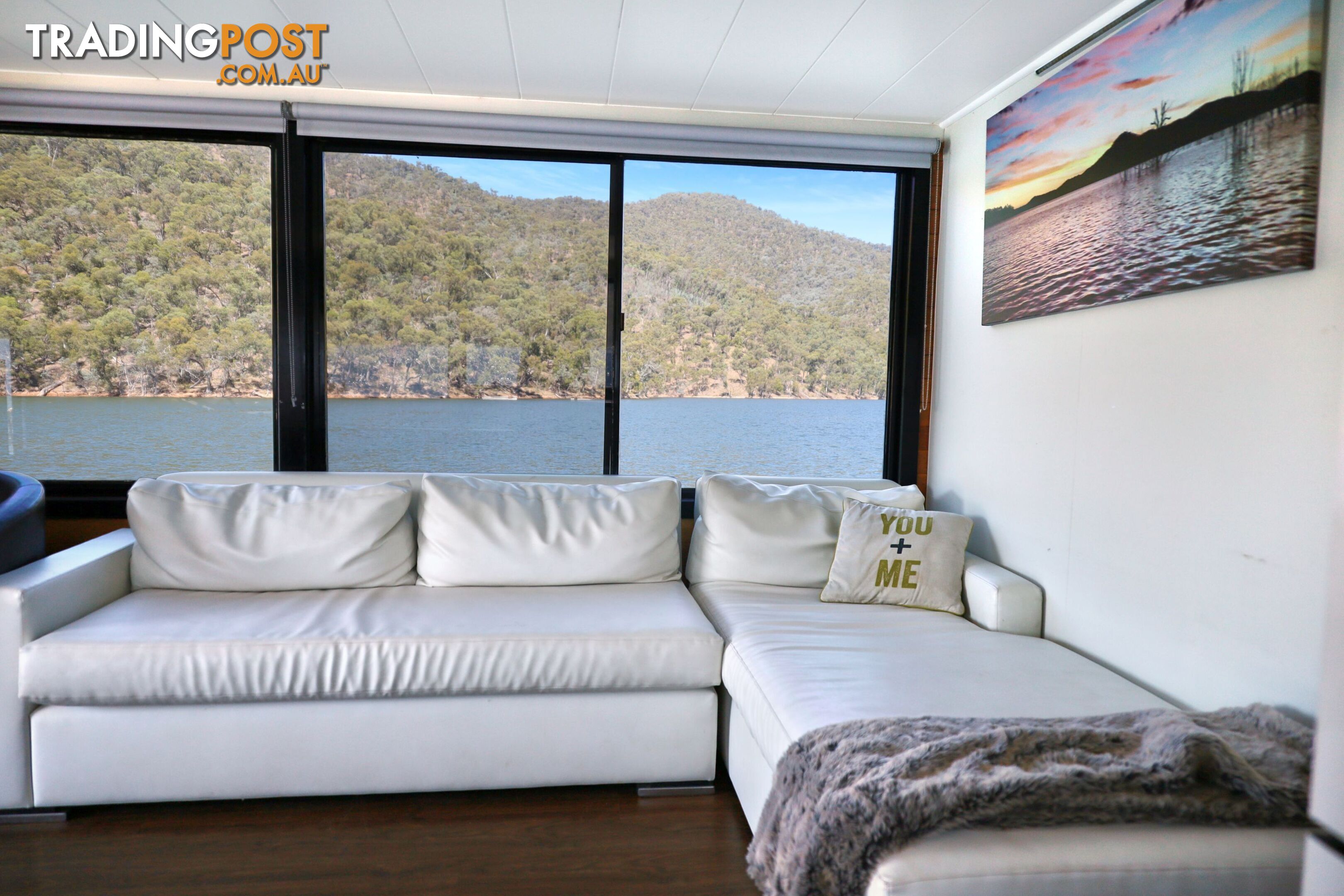 Drifter Houseboat Holiday Home on Lake Eildon