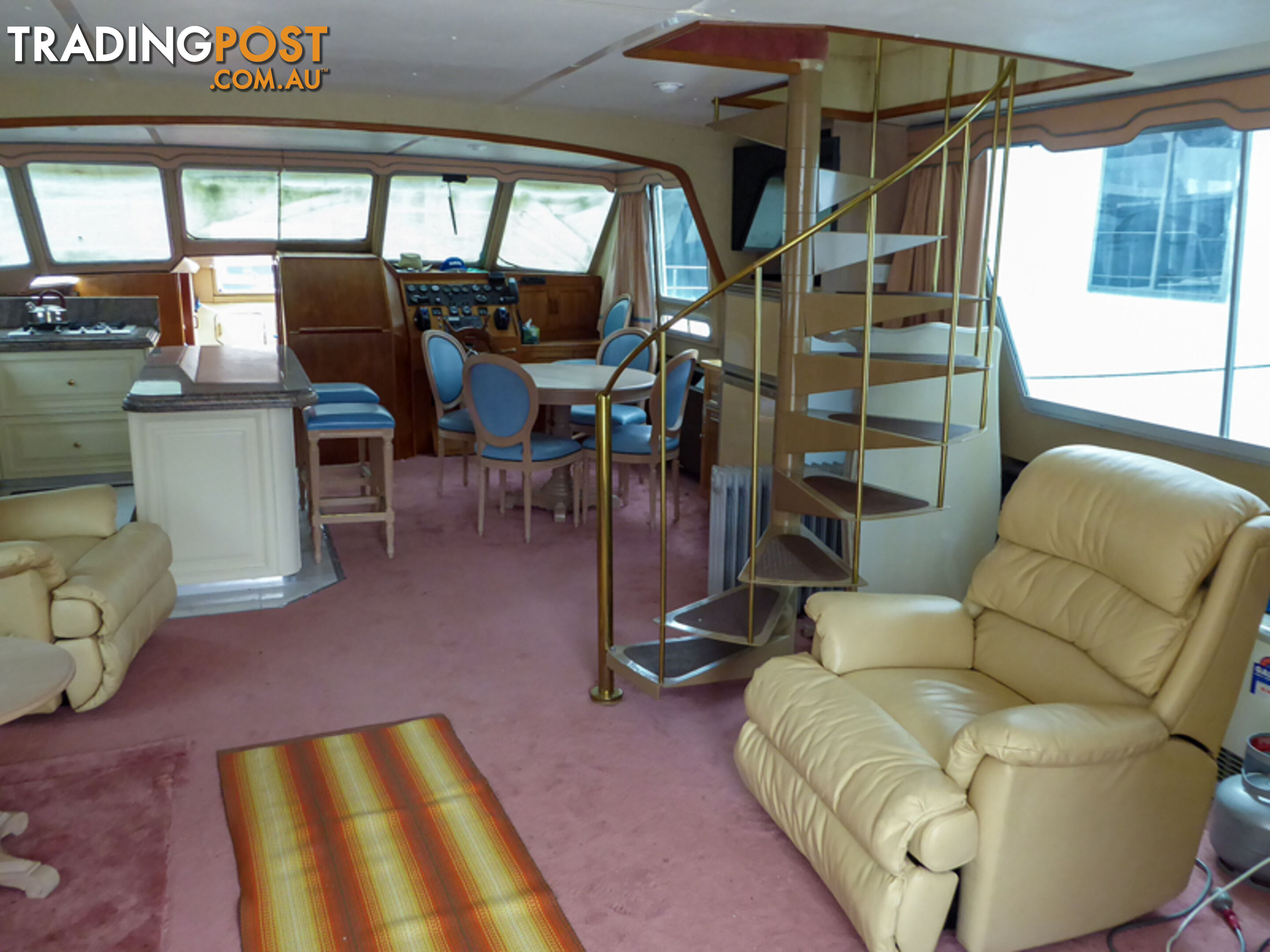 Kimberley-Jane - Ramsay style houseboat on Lake Eildon