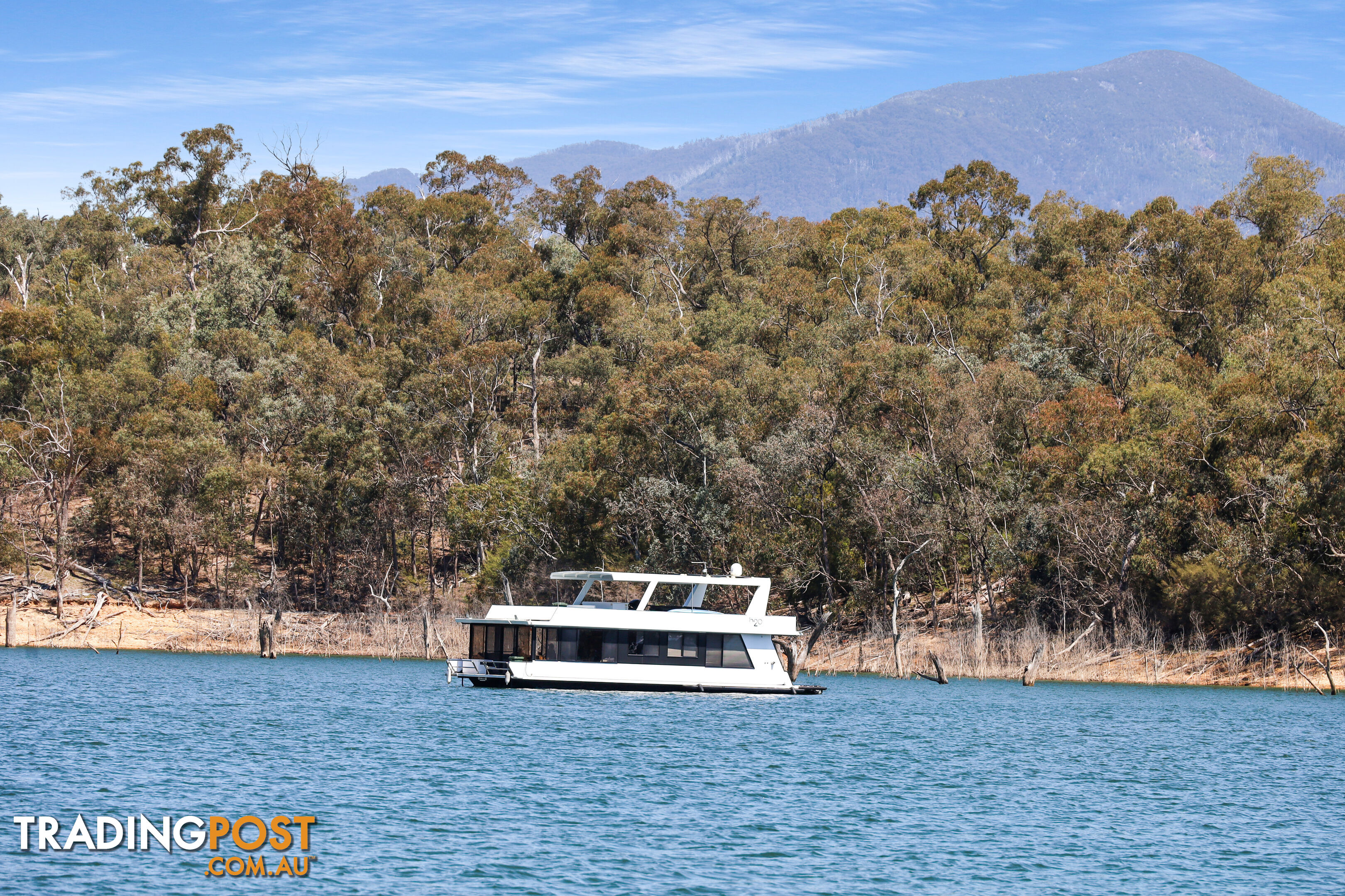 H2O Houseboat Holiday Home on Lake Eildon