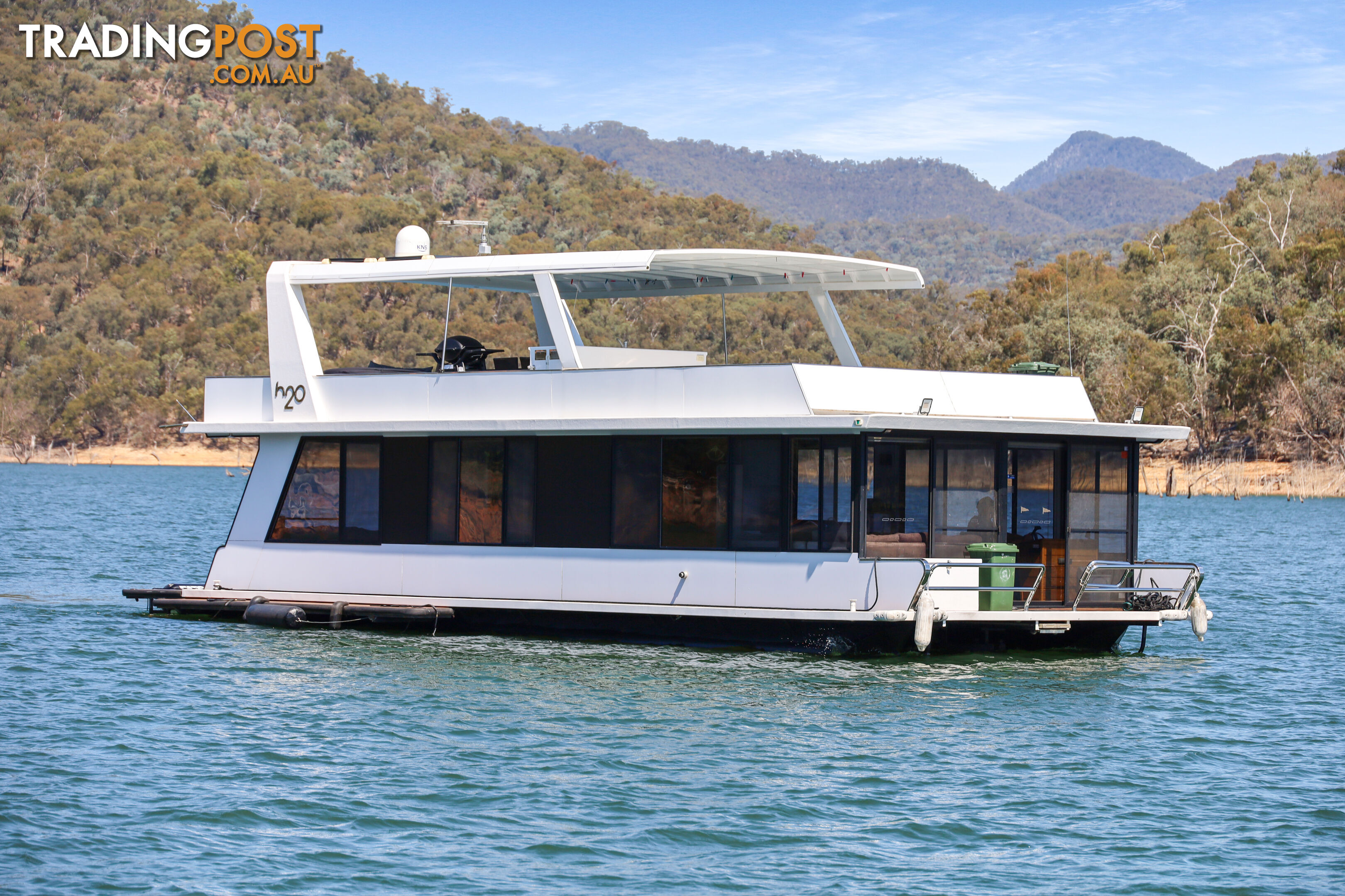 H2O Houseboat Holiday Home on Lake Eildon