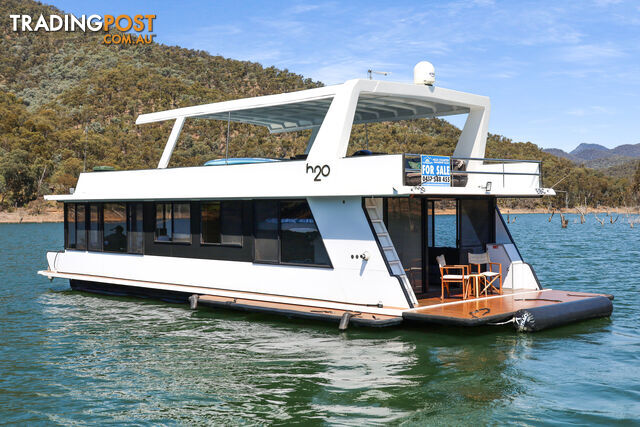 H2O Houseboat Holiday Home on Lake Eildon