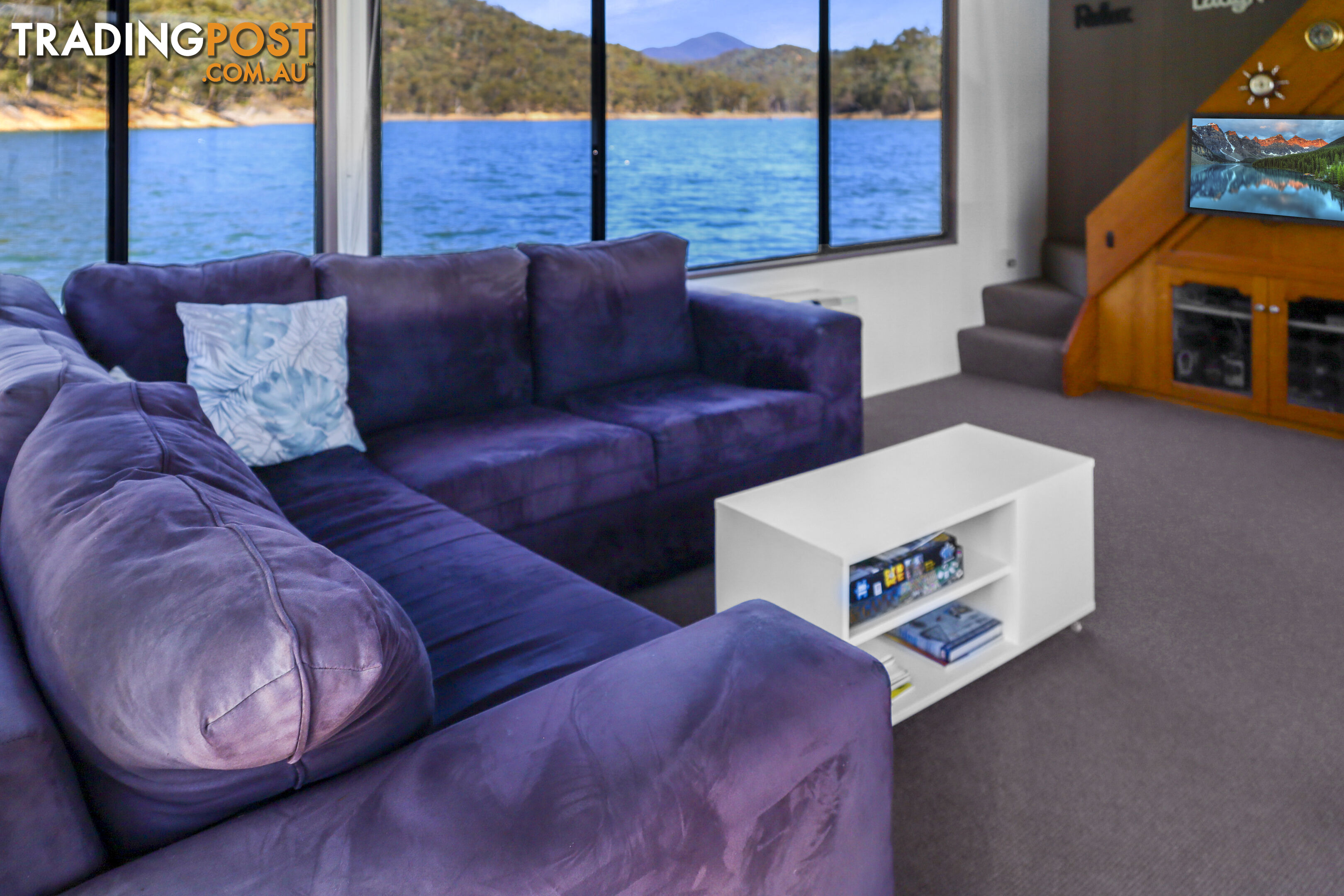 H2O Houseboat Holiday Home on Lake Eildon