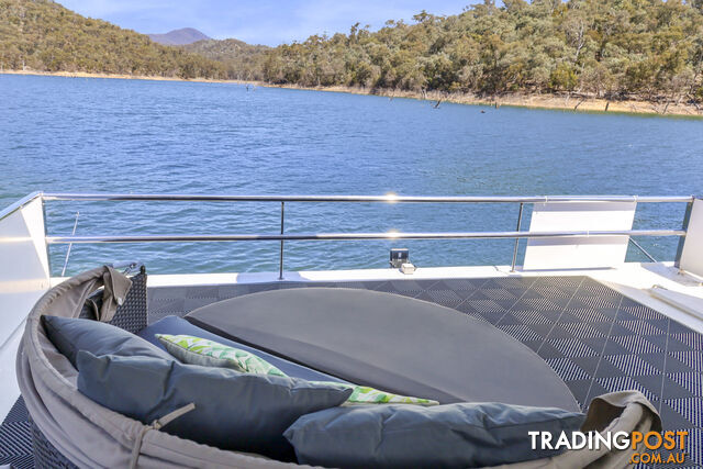 H2O Houseboat Holiday Home on Lake Eildon