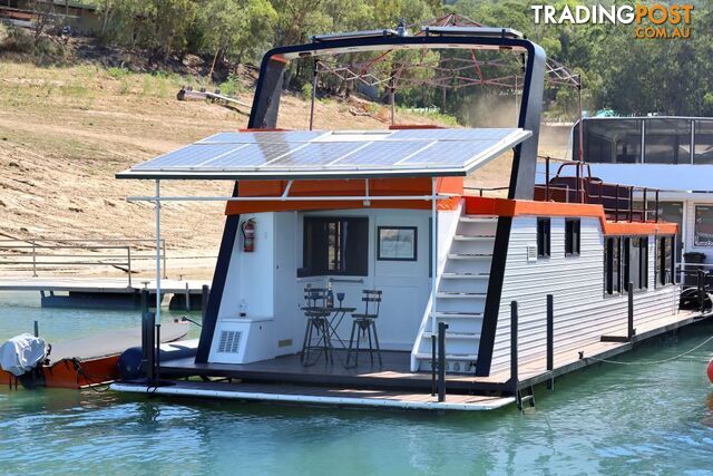 RAFFLES @ JCM Houseboat Holiday Home on Lake Eildon - photo 5 of 26