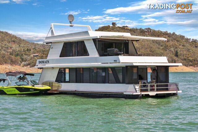 DOMAIN Houseboat Holiday Home on Lake Eildon - photo 2 of 30
