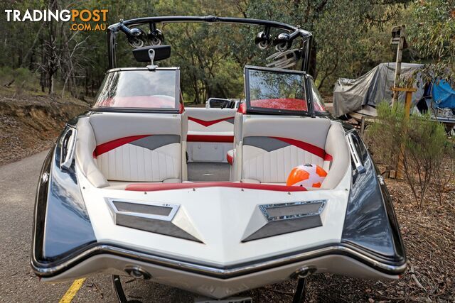 Tige RZ2 Wake Boat