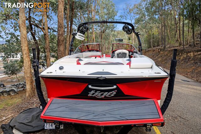 Tige RZ2 Wake Boat