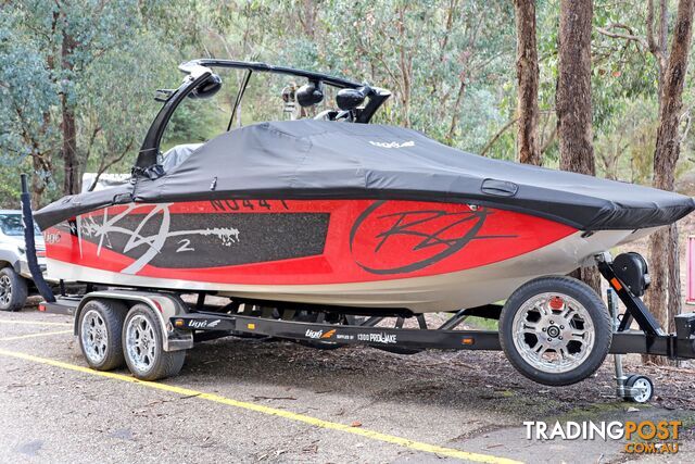 Tige RZ2 Wake Boat