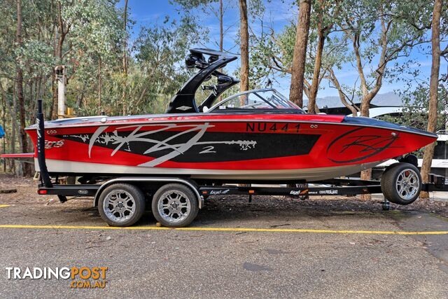 Tige RZ2 Wake Boat