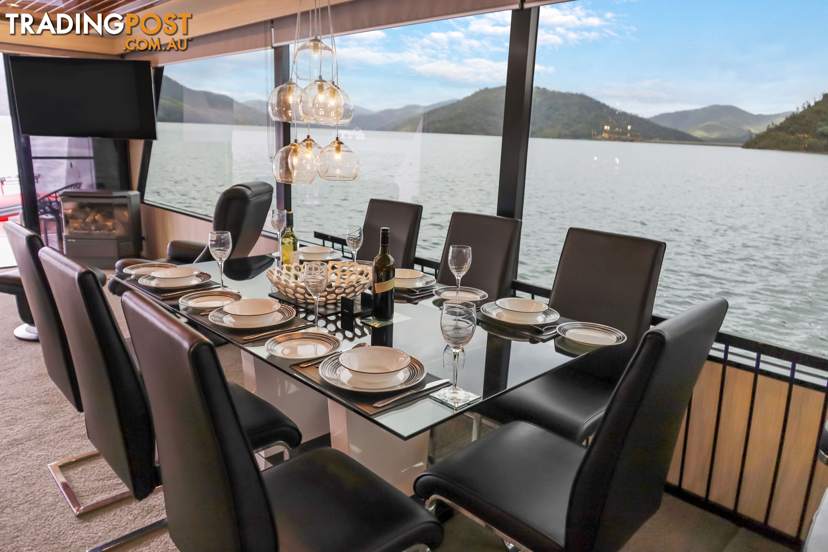 La Dolce Vita Houseboat Holiday Home @ Lake Eildon