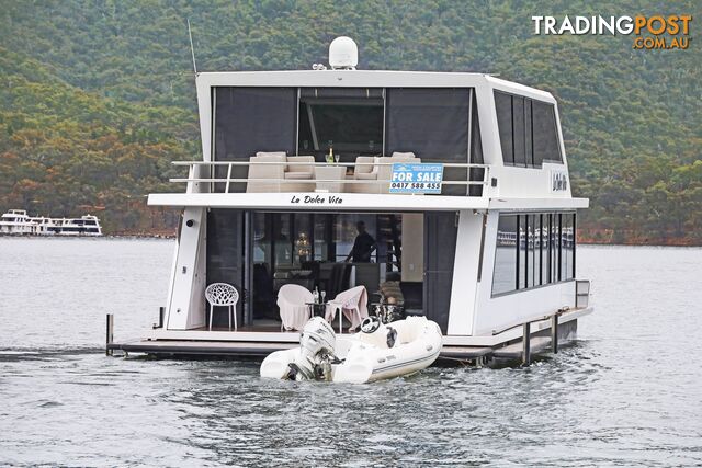 La Dolce Vita Houseboat Holiday Home @ Lake Eildon